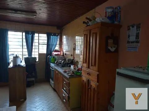 Casa 4 ambientes con 1 baño