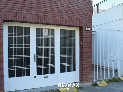 CASA con doble ingreso, zona SALTA Y 12 DE OCTUBRE