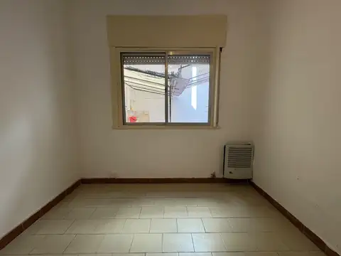 Depto Tipo Casa en Alquiler 40 años