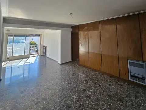 Venta Departamento 4 Amb. Flores c/baulera
