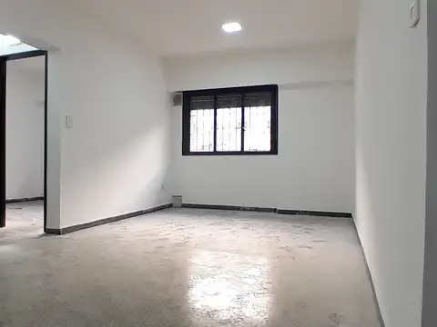 Rawson 100, Piso PB