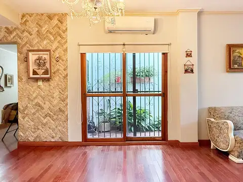 Depto Tipo Casa en Alquiler 52 años