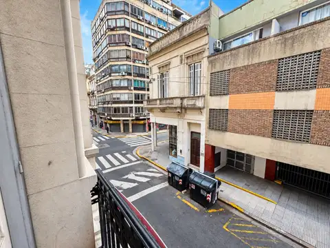 Avenida Rivadavia 1300