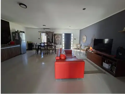 Se vende casa de 2 dormitorios y pileta en Coronda