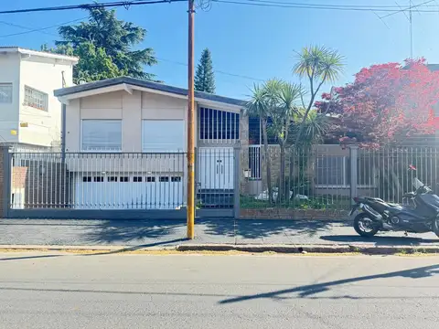 Casa en venta en Quilmes residencial.