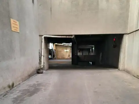 VENTA COCHERA CENTRO ROSARIO ESCRITURA A CARGO VENDEDOR