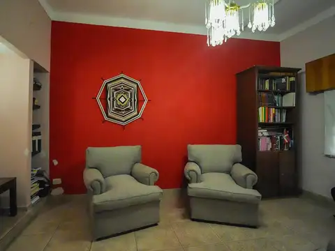 Casa 6 ambientes con 3 baños