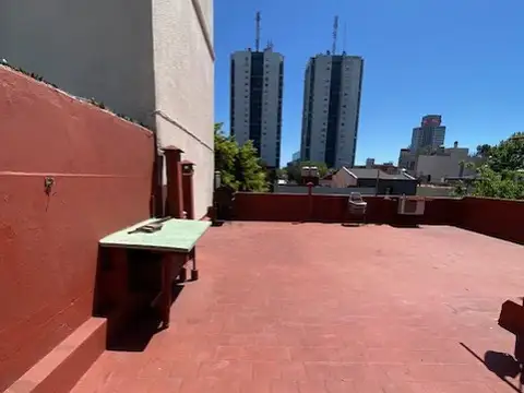 PH AL FRENTE PRIMER PISO CON TERRAZA