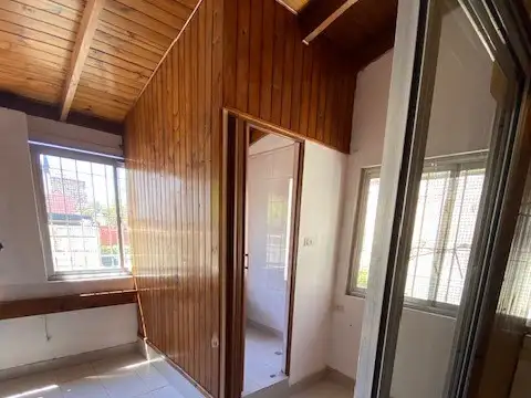 Depto Tipo Casa 4 ambientes con 3 baños