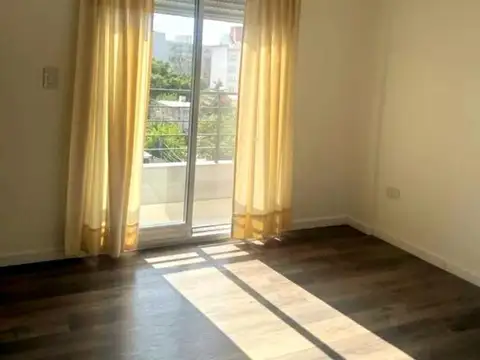 Departamento en Venta en Moron Sur, USD 120.000