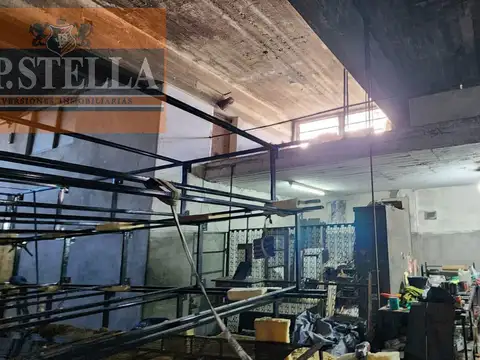 Galpon en Venta 39  mts Fondo