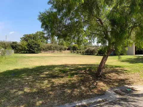 Lote Venta barrio Canton Norte 843m No perderlo