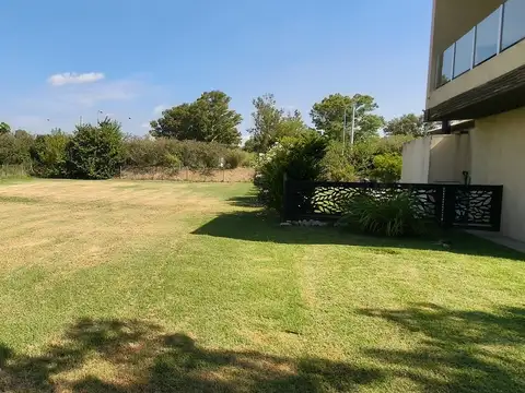 Terreno en Venta de 843,0 m2