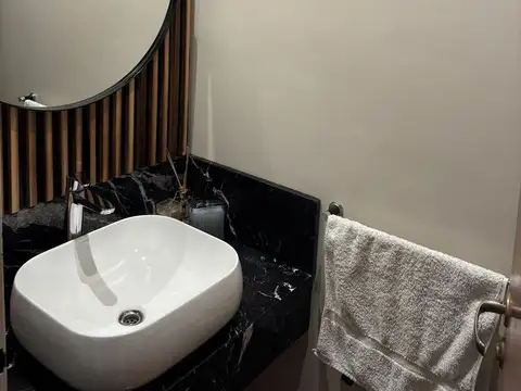 Casa en Alquiler en Santa Rita, USD 2.000