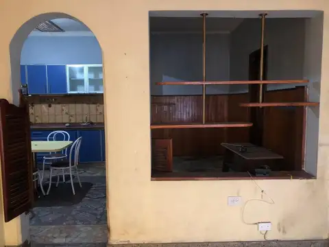 Casa en Venta con 4 cocheras
