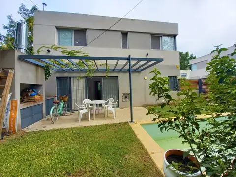 VENTA - CASA DOS DORMITORIOS - FISHERTON
