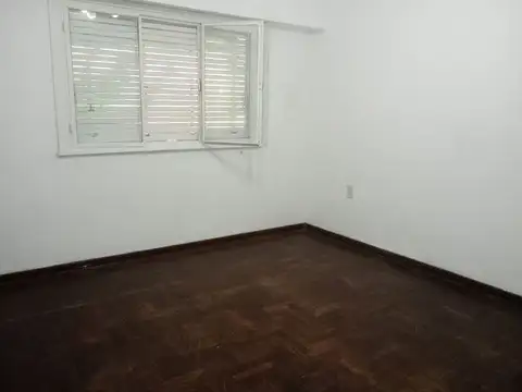 Depto Tipo Casa en Alquiler en La Plata, $ 900.000