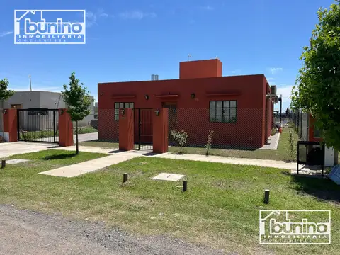 Casa alquiler temporal, 3 dormitorios - Funes Norte