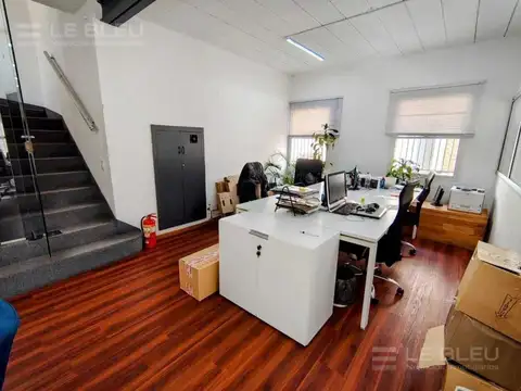 Oficina en Venta con 1 cochera