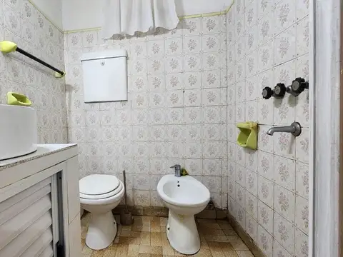 Casa estilo chalet 3 amb venta c/parque y cochera