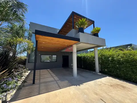 Casa en Venta en Pilar Del Este, USD 255.000