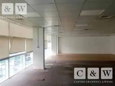 Muy buena Ubicación | Edificio de oficinas de categoría.