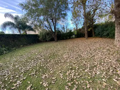 Terreno en venta en Pilar en Barrio La Pradera