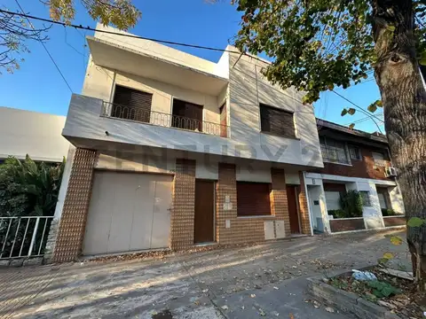 116 entre 37 y 38 200, Piso 0