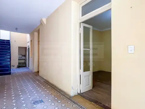 Laprida 1700 esquina Caseros