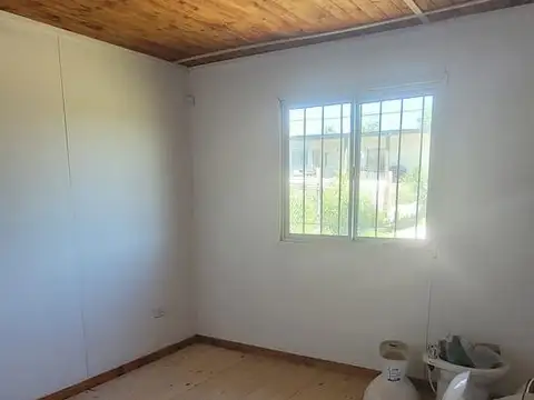 Casa 2 ambientes con 1 baño