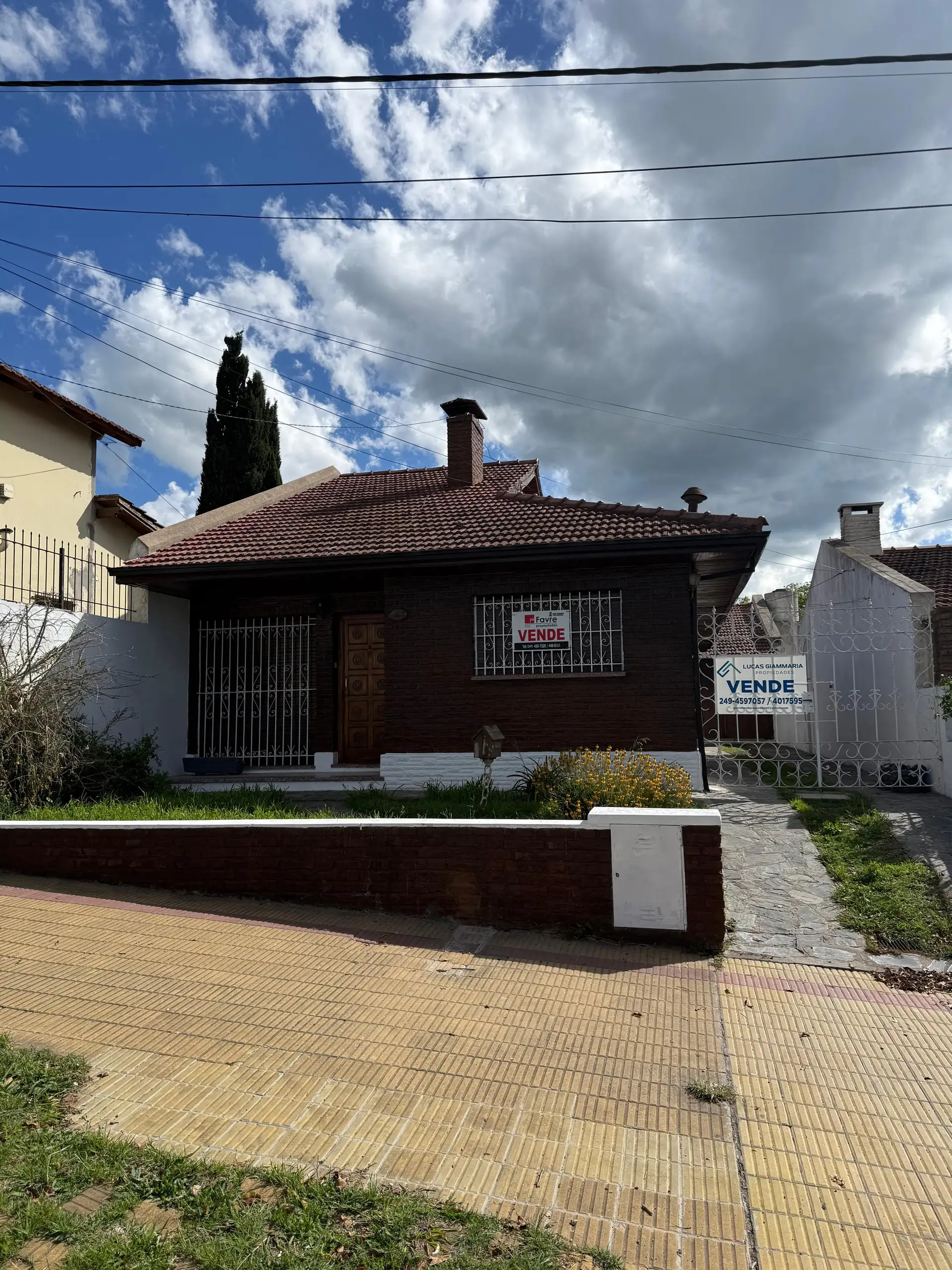 Chalet 3 dorm, 180m² con quincho en zona residencial
