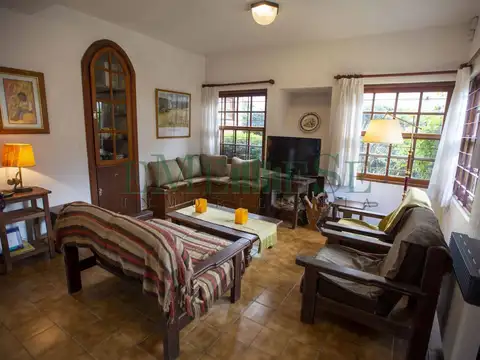 Casa 4 ambientes con 3 baños