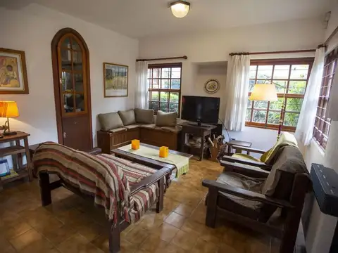 Casa 4 ambientes con 3 baños