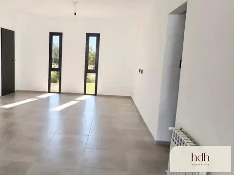 Venta casa 3 dormitorios 3 baños planta baja seguridad 24 hs