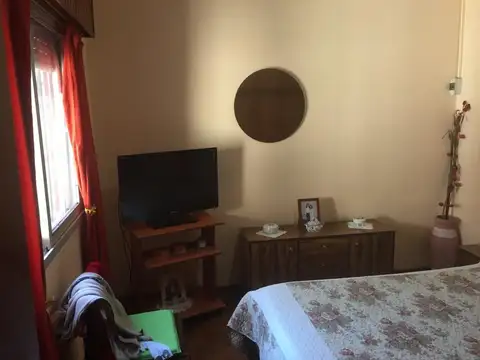 depto. tipo casa tres amb con patio y terraza