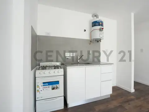 PH en VENTA en LA PLATA - 2° piso con balcón al frente – 1 dormitorio