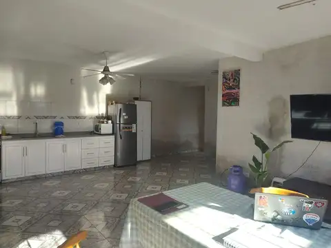 Ideal Familia: Casa 4 Amb con Jardín -Escobar