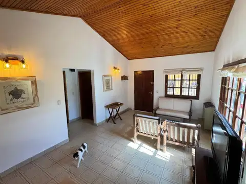Casa 3 ambientes con 2 baños