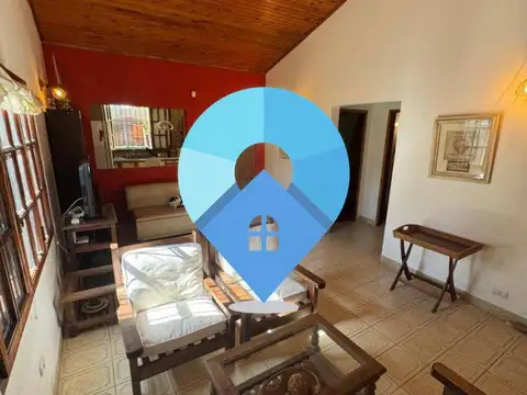Casa en Venta con 3 cocheras