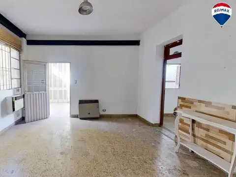 Depto Tipo Casa en Venta en Villa del Parque, USD 138.000
