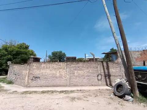 VENTA LOTE CON LOCAL EN MERLO (ESC OFERTAS )