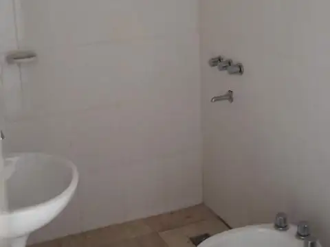 Complejo de 6 departamentos en venta