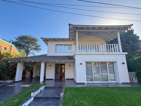 Casa 6 ambientes con pileta en Barrio Venado I - Canning