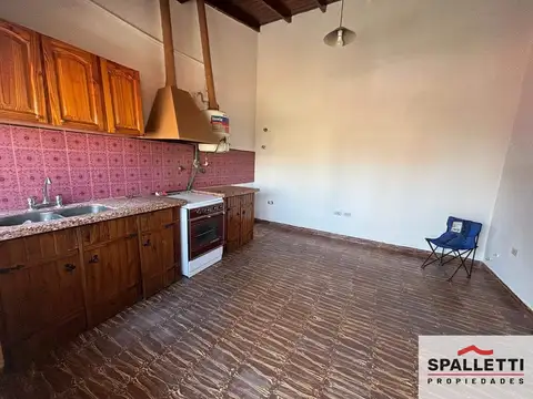 Depto Tipo Casa en Alquiler en Villa Luzuriaga, $ 380.000