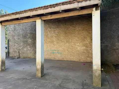 Venta de casa con escritura - A. Korn