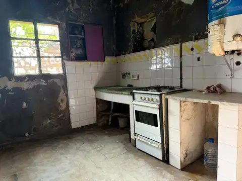 Casa 2 ambientes con 1 baño