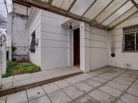 Venta Casa 3 amb, coch, galpon, Lugano APTO CRED!