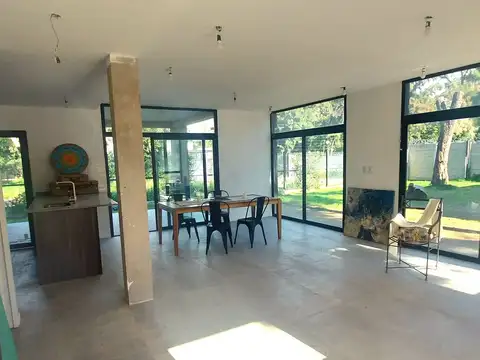 CASA 4 AMBIENTES VENTA MORENO A ESTRENAR CASA 2