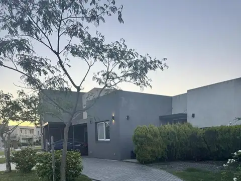 Casa en alquiler temporario en Santa Emilia, Pilar del Este