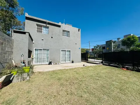 VENTA CASA 3 DORM PATIO VILLA PARAISO LA CALERA 